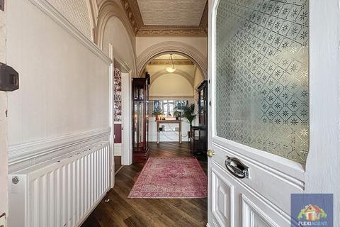 undefined, Scarisbrick New Road, Southport PR8