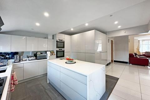 undefined, Hermitage Road, Hale