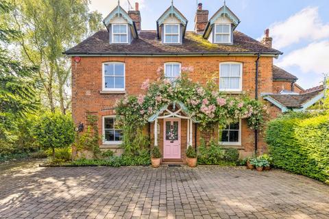 4 bedroom semi-detached house for sale, Gun Lane, Knebworth, Hertfordshire, SG3