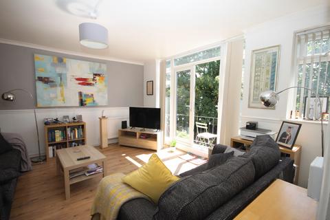 42 The Larches, Luton, LU2 7PX