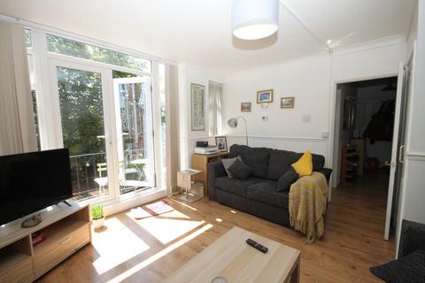 42 The Larches, Luton, LU2 7PX