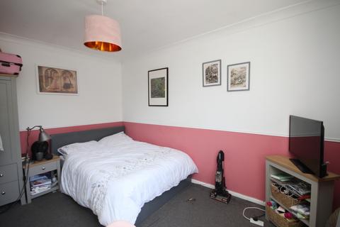 42 The Larches, Luton, LU2 7PX