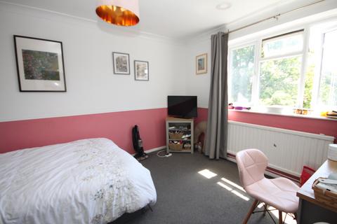 42 The Larches, Luton, LU2 7PX