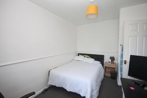 42 The Larches, Luton, LU2 7PX