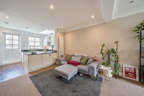 67 Gladstone Road, London, SW19 1QR