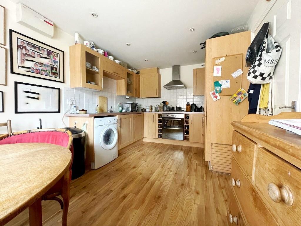 Kitchen.JPG