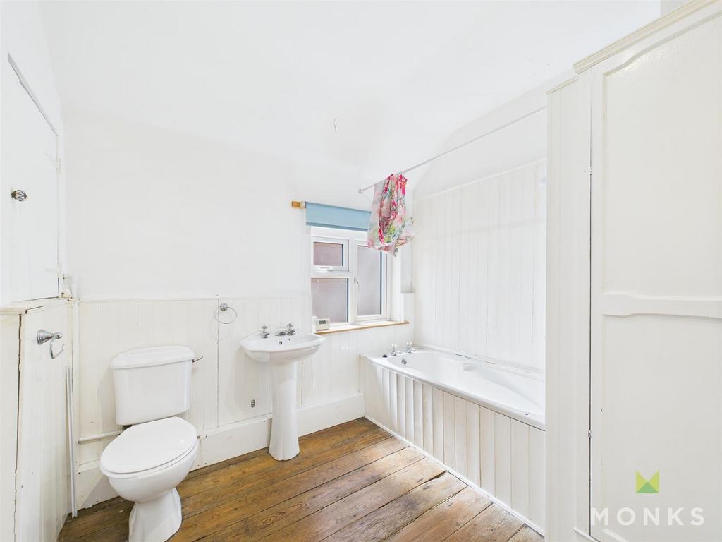 CAM01520 G0-PR0228-STILL008.jpg