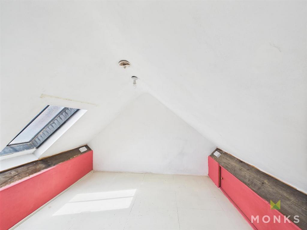 CAM01520 G0-PR0231-STILL001.jpg