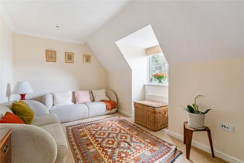 31 Meadowlands Drive, Haslemere, GU27 2FD