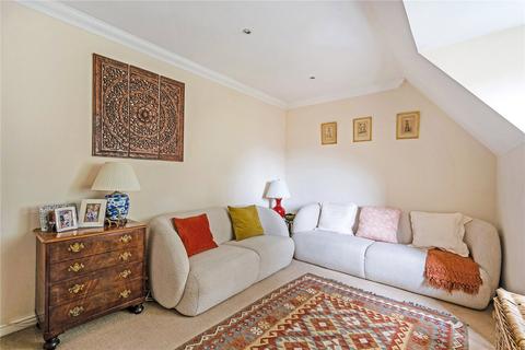 31 Meadowlands Drive, Haslemere, GU27 2FD