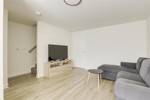 3 bedroom semi-detached house for sale, Wheatstone Gardens, Beeston NG9