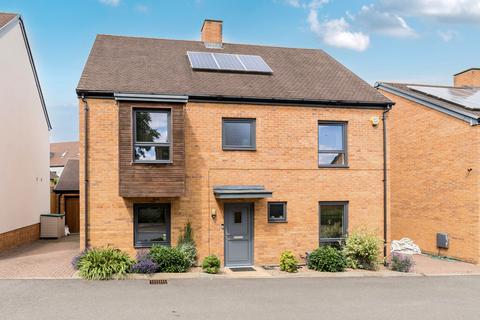 5 Deblin Drive, Uxbridge, UB10 0GF
