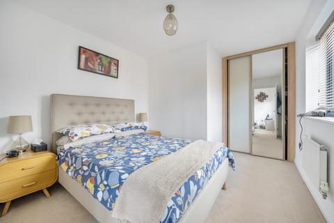 5 Deblin Drive, Uxbridge, UB10 0GF