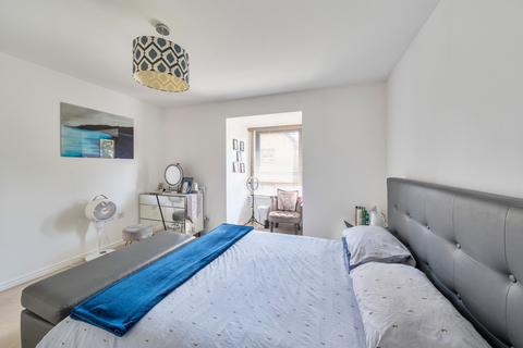 5 Deblin Drive, Uxbridge, UB10 0GF