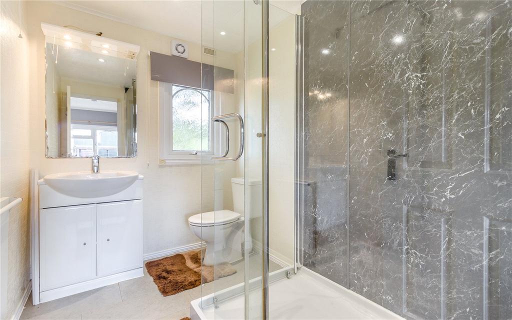 Park Home - En Suite