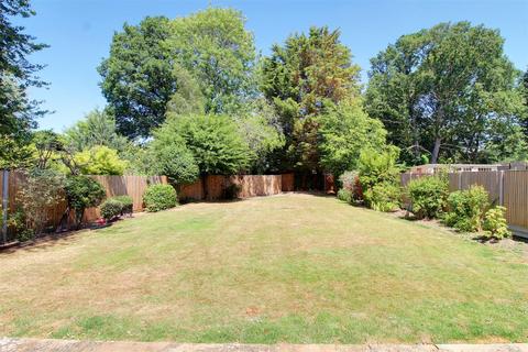 5 bedroom detached house for sale, Brookmans Avenue, Brookmans Park AL9