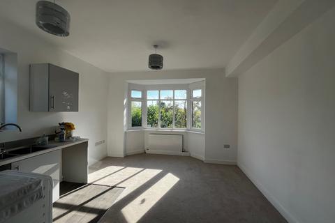 1 bedroom flat to rent, Station Road, Shirehampton BS11