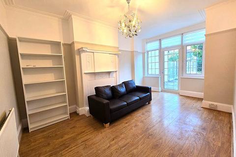 3 bedroom semi-detached house to rent, Temple Gardens, NW11