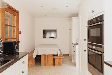 4 bedroom link detached house for sale, Aston Way, Epsom