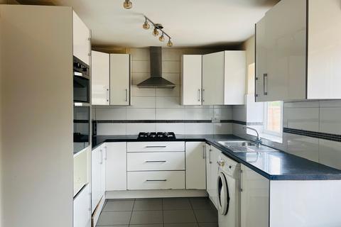 undefined, Orchard Way, Aldershot GU12