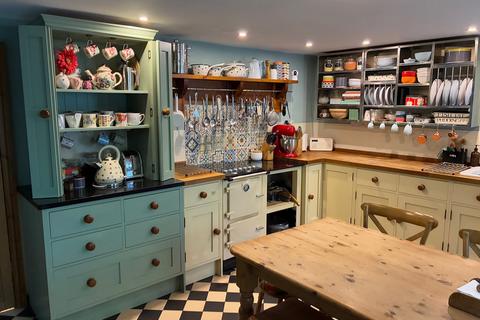 3 bedroom end of terrace house for sale, Delph New Road, Dobcross OL3
