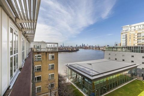 2 bedroom apartment to rent, 36 Westferry Circus, London E14