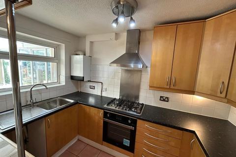 3 bedroom property to rent, Canterbury Gardens, Salford M5