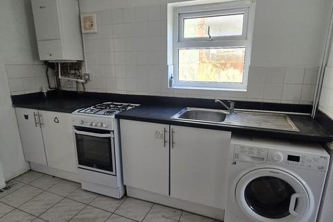 3 bedroom terraced house to rent, Keppoch Street, Cardiff CF24