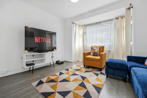 3 bedroom terraced house to rent, Atkinson Road, E16