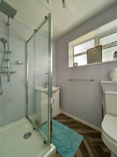 Shower Room/Wc