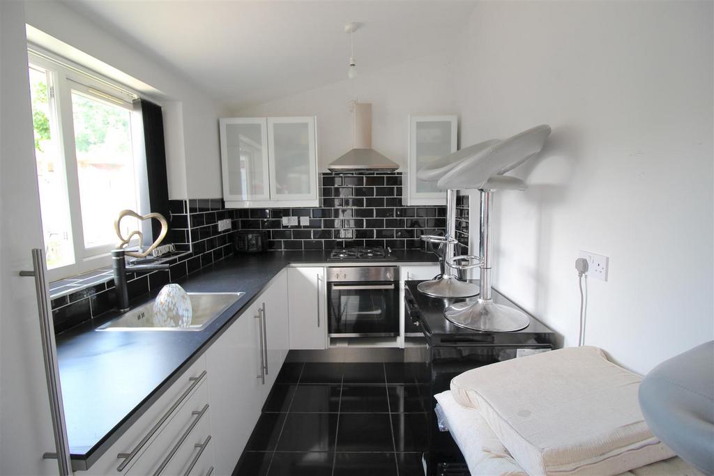 Extra Kitchen
