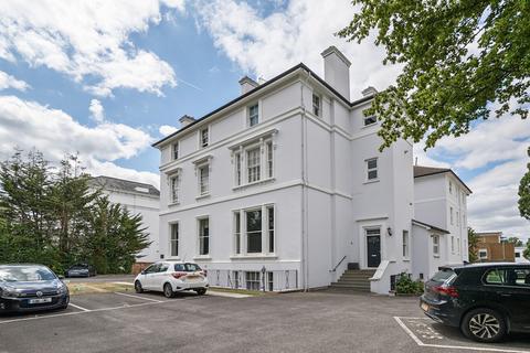 2 bedroom apartment for sale, The Park, Cheltenham, Gloucestershire