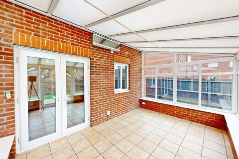 4 bedroom terraced house for sale, Church Street, Westhoughton, BL5