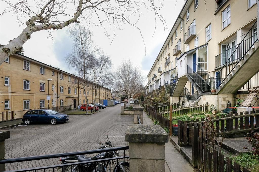 Saffron Court Bath BA1 2 bed flat - Image 9 1024x1024 