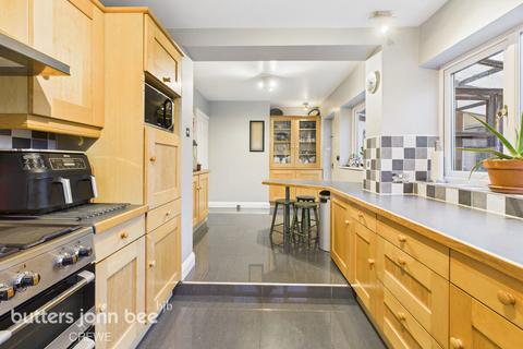 5 bedroom detached house for sale, Salander Crescent, Wistaston