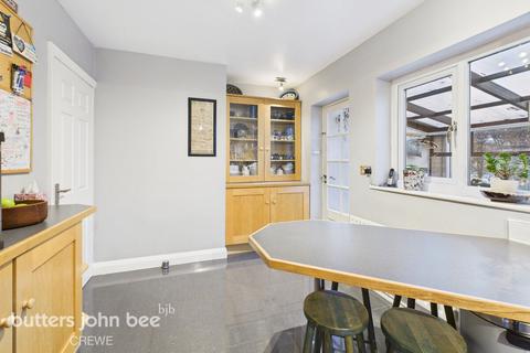 5 bedroom detached house for sale, Salander Crescent, Wistaston