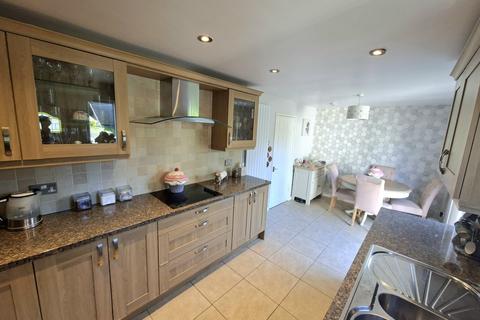 3 Maple Grove, Stocksbridge, Sheffield, S36 1ED