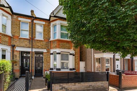 19a Grove Avenue, London, W7 3ER