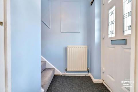 27 Eagle Close, Walsall, WS6 7LA