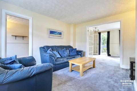 27 Eagle Close, Walsall, WS6 7LA