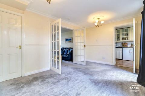 27 Eagle Close, Walsall, WS6 7LA
