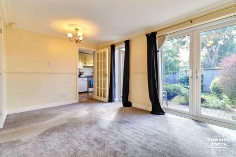 27 Eagle Close, Walsall, WS6 7LA