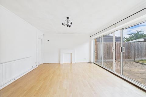 6 Gentry Close, Stanford-le-hope, SS17 0HX