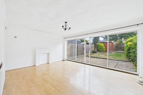 6 Gentry Close, Stanford-le-hope, SS17 0HX