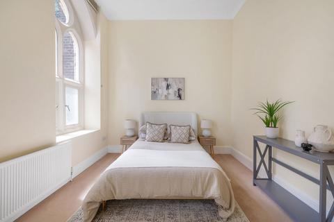 Flat 24, Lancaster House Borough Road, Isleworth, TW7 5FJ