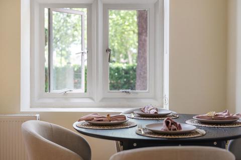 Flat 24, Lancaster House Borough Road, Isleworth, TW7 5FJ