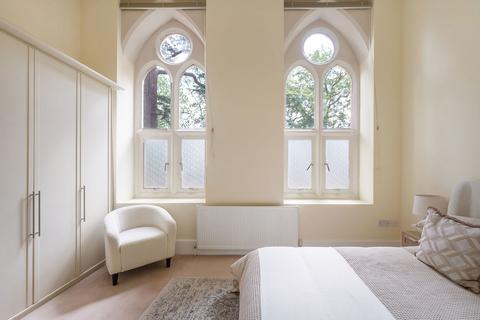 Flat 24, Lancaster House Borough Road, Isleworth, TW7 5FJ
