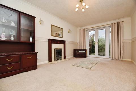 2 bedroom semi-detached bungalow for sale, Westlands Road, Sproatley HU11
