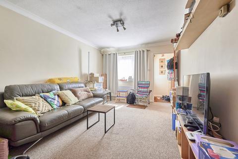 2 bedroom terraced house to rent, Upper Heath Road, Herts AL1