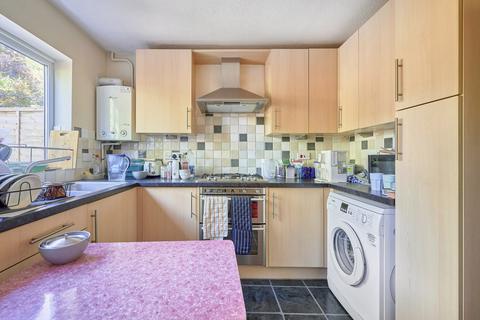 2 bedroom terraced house to rent, Upper Heath Road, Herts AL1